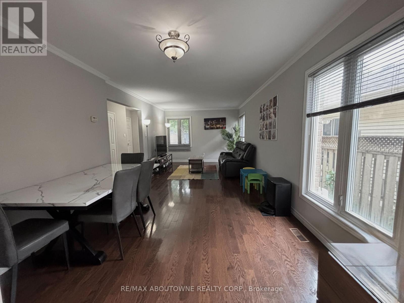 3072 Patrick Crescent, Mississauga, ON