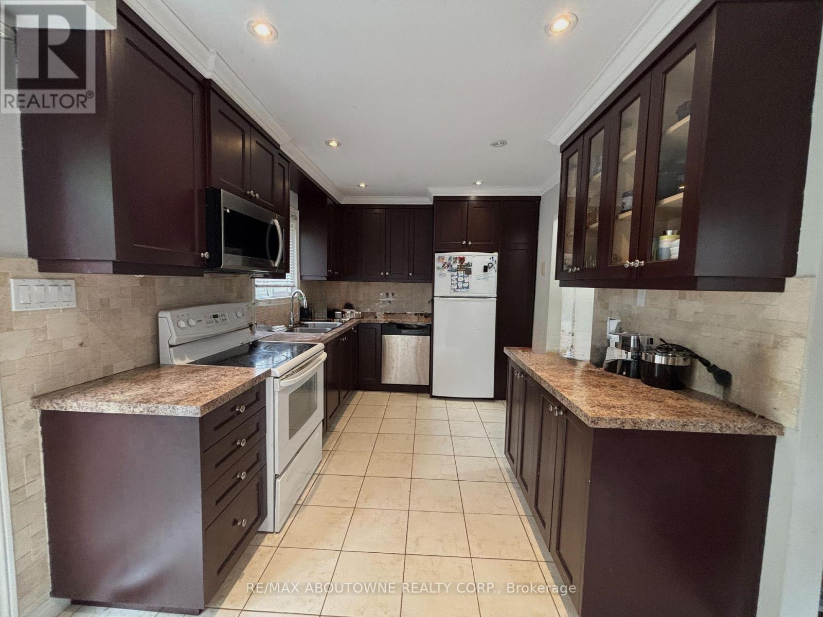 3072 Patrick Crescent, Mississauga, ON