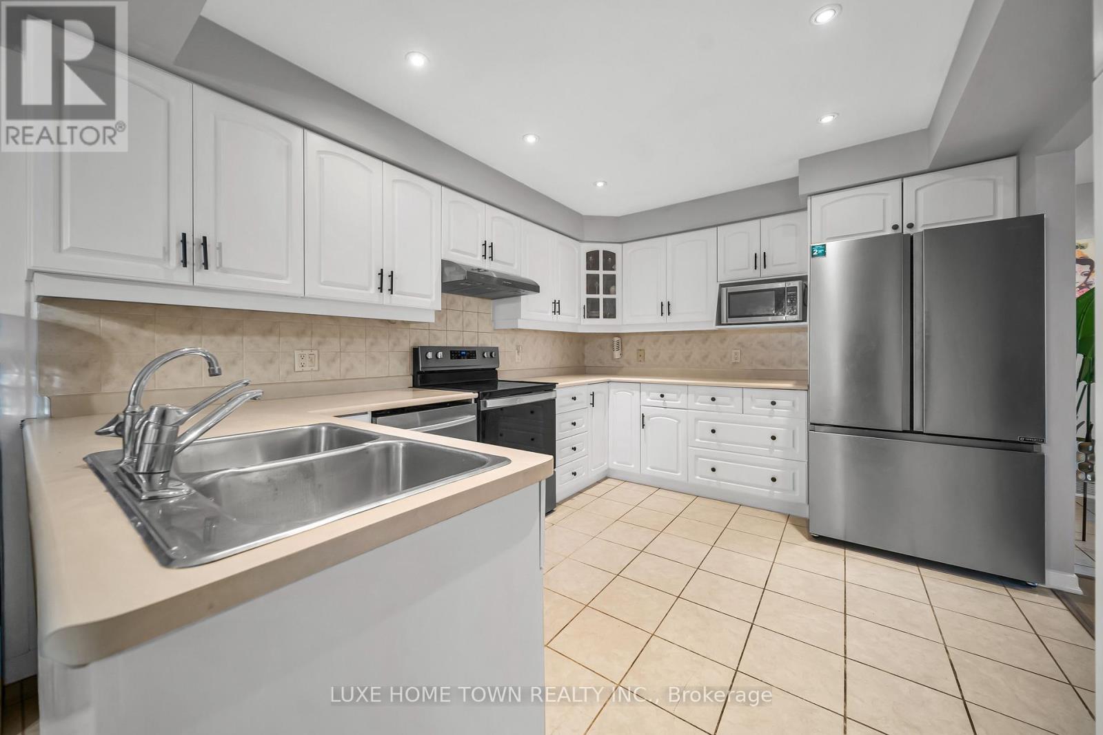 27 Fraserwood Court, Cambridge, ON