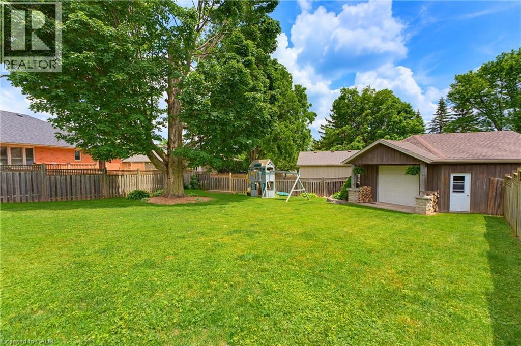 9 Burnside Drive, Ayr, ON