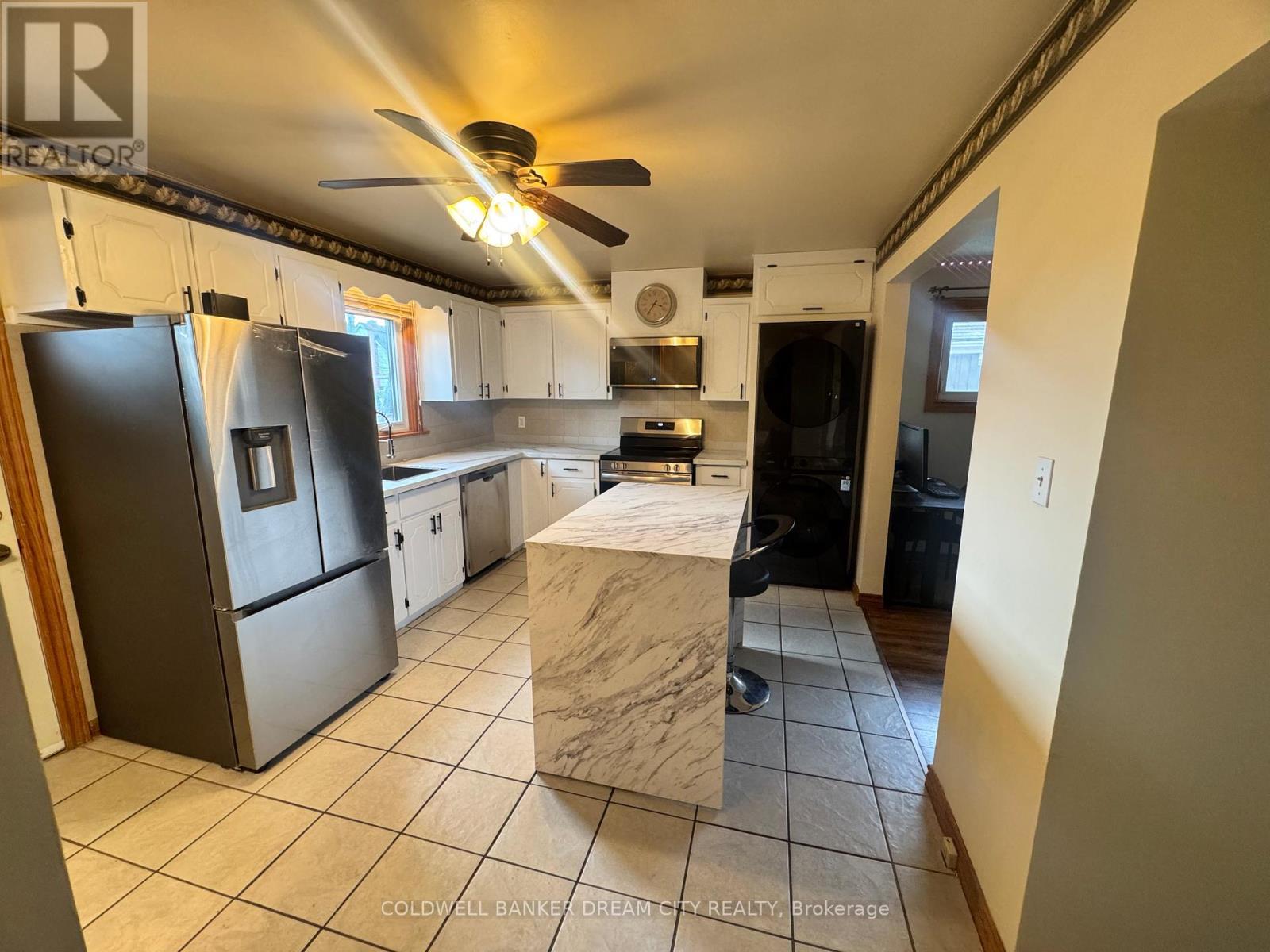 39 Reid Avenue N, Hamilton, ON