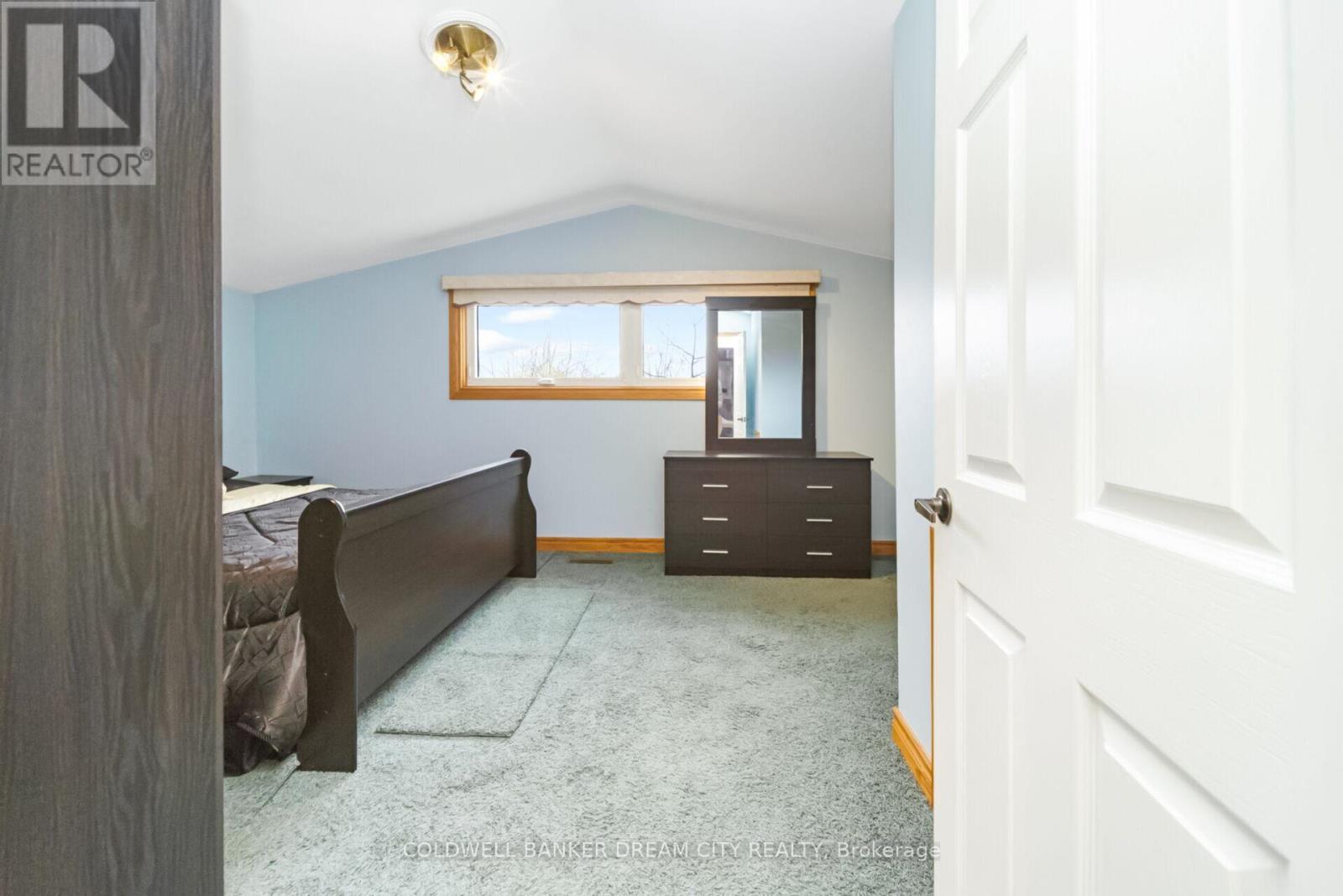 39 Reid Avenue N, Hamilton, ON