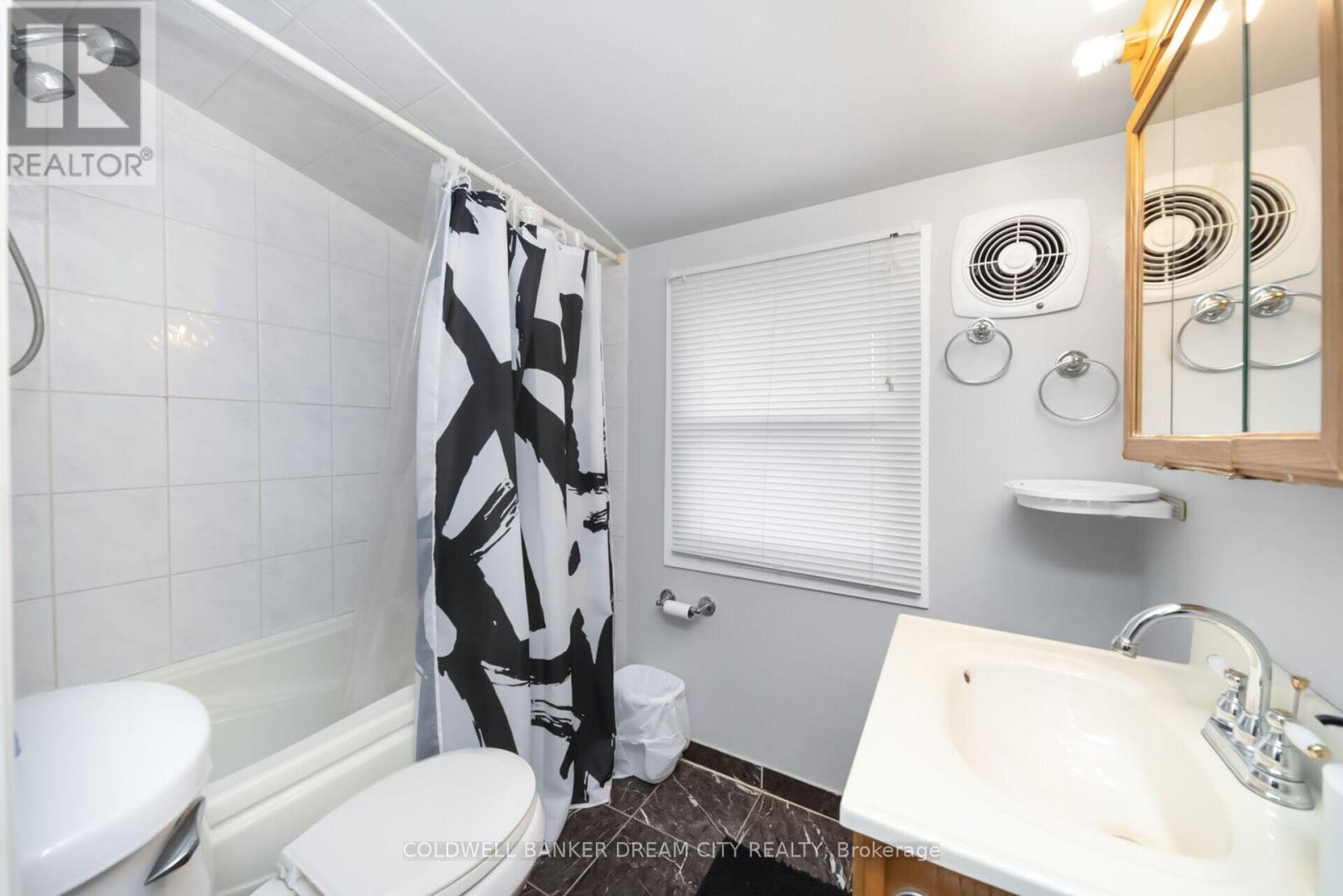 39 Reid Avenue N, Hamilton, ON
