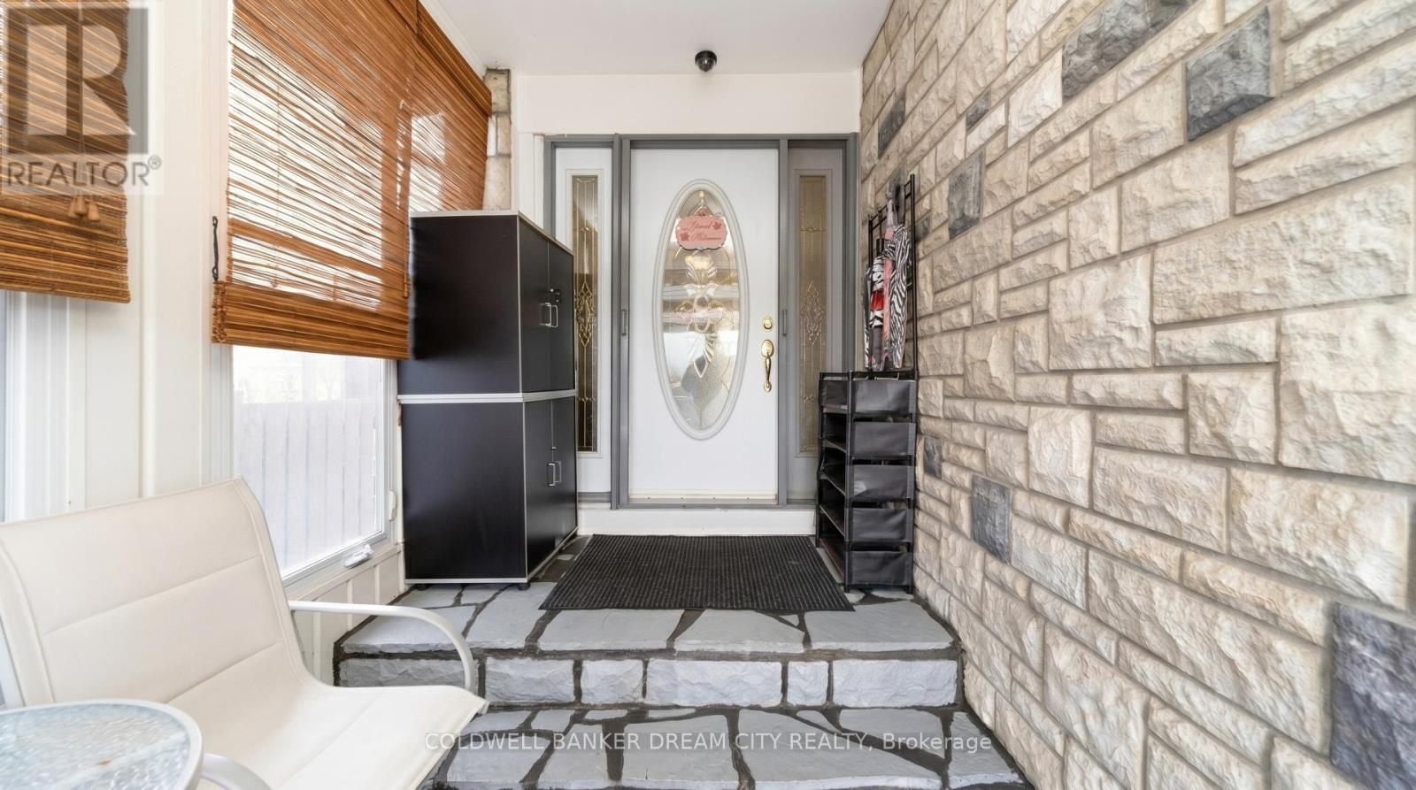 39 Reid Avenue N, Hamilton, ON