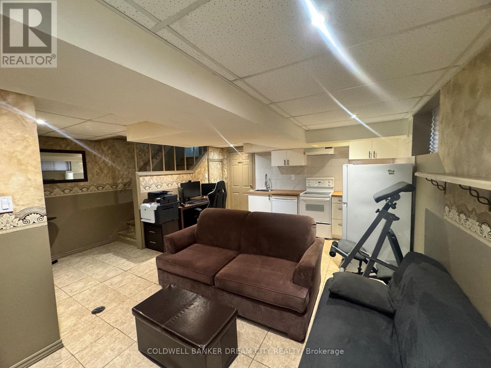 39 Reid Avenue N, Hamilton, ON