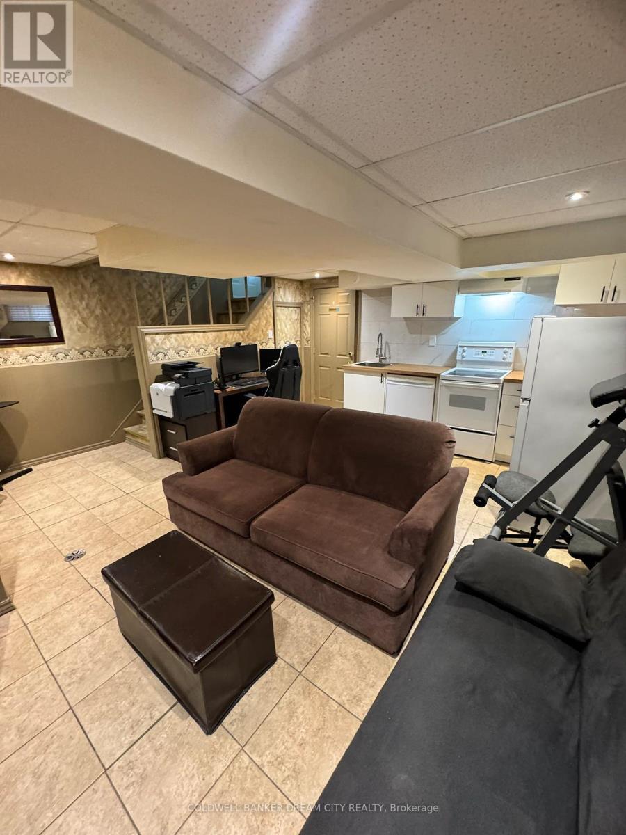 39 Reid Avenue N, Hamilton, ON