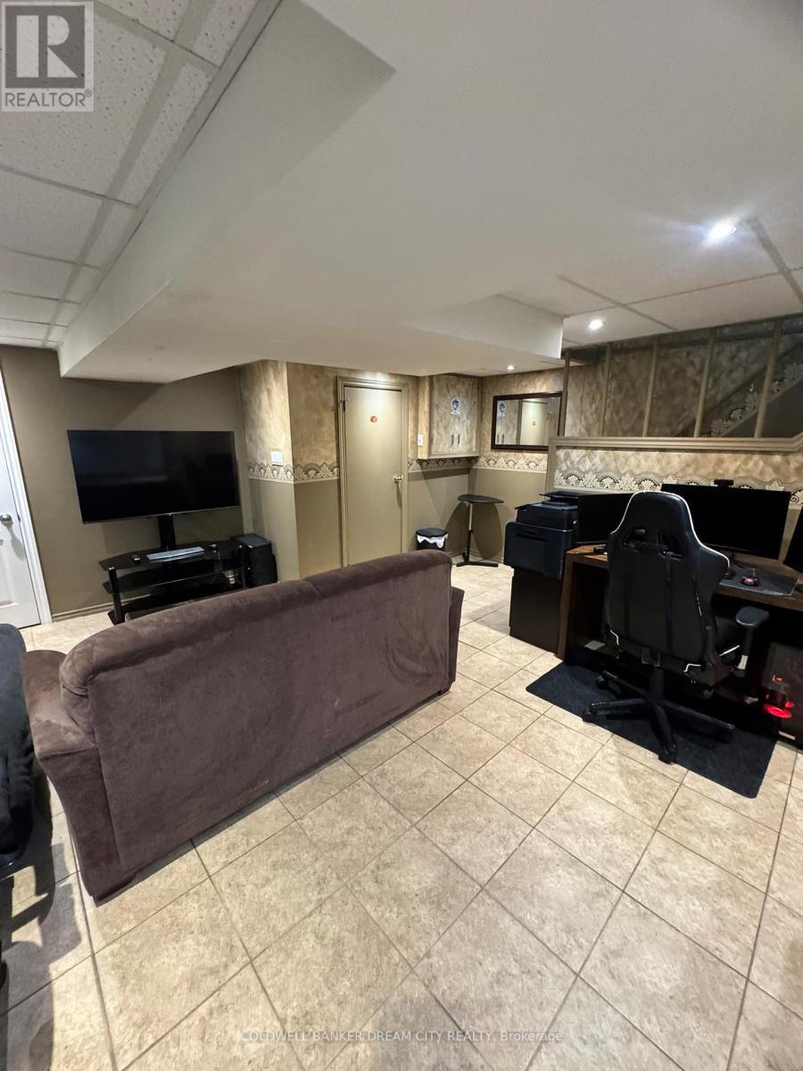 39 Reid Avenue N, Hamilton, ON