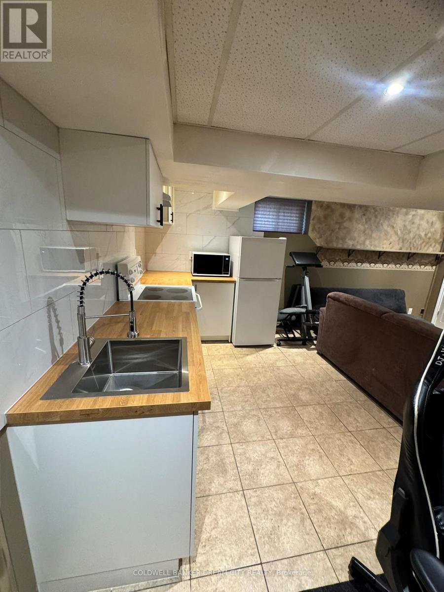 39 Reid Avenue N, Hamilton, ON