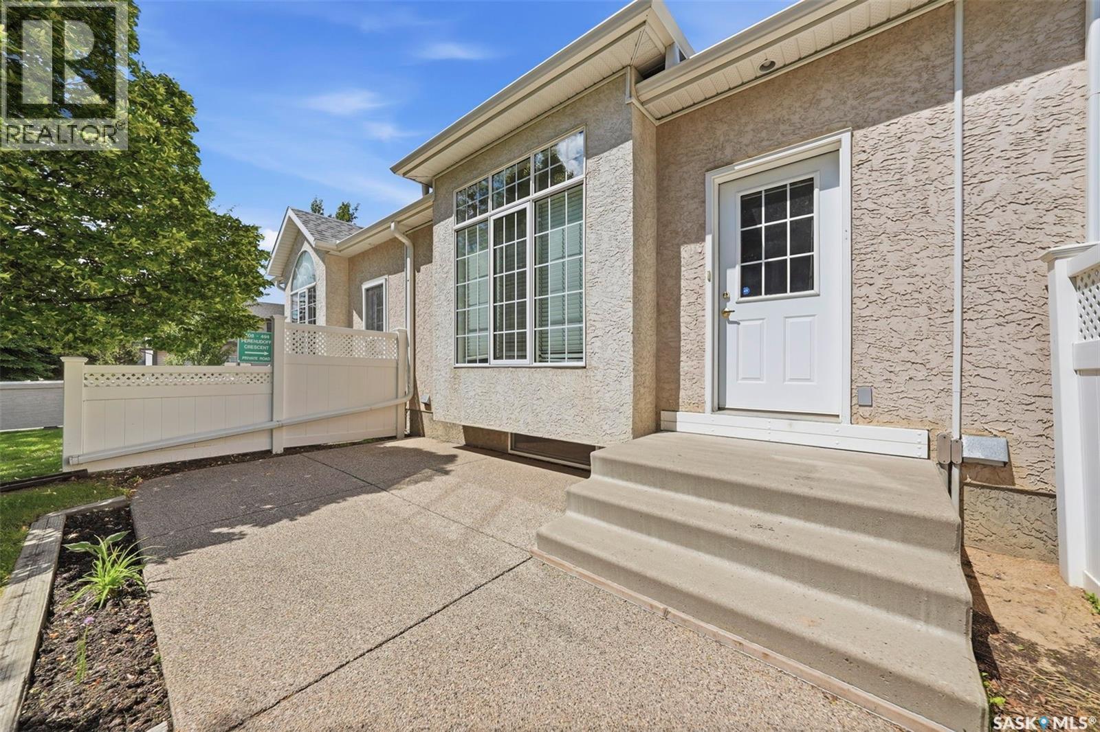 446 Perehudoff Crescent, Saskatoon, SK