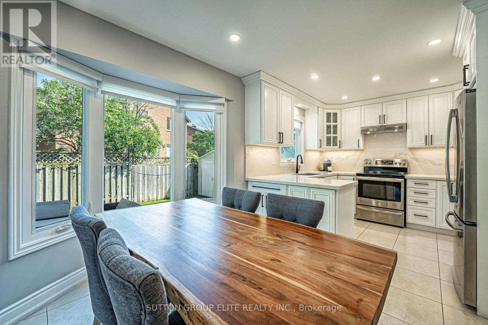 298 Fredericksburg Court, Mississauga, ON
