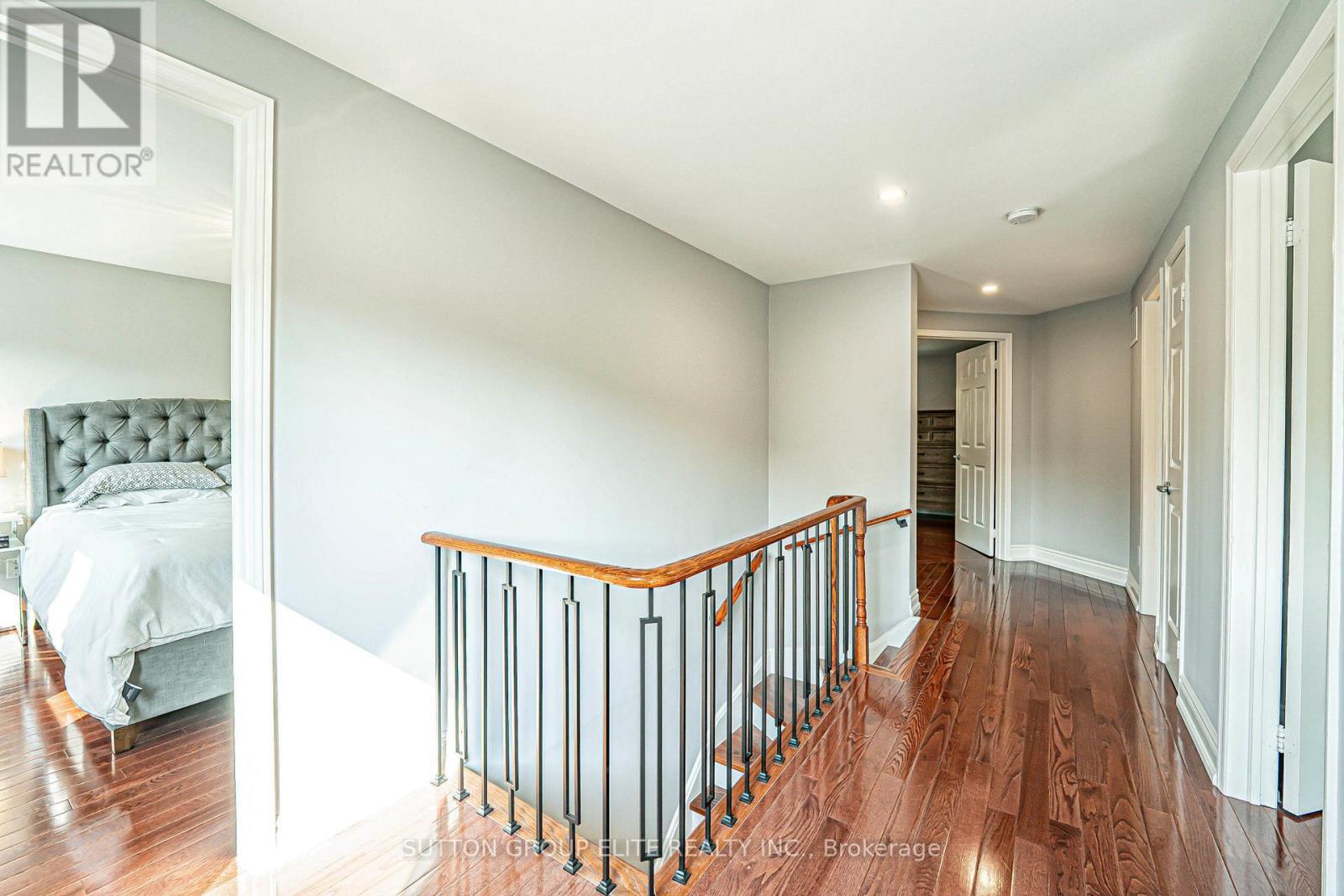 298 Fredericksburg Court, Mississauga, ON