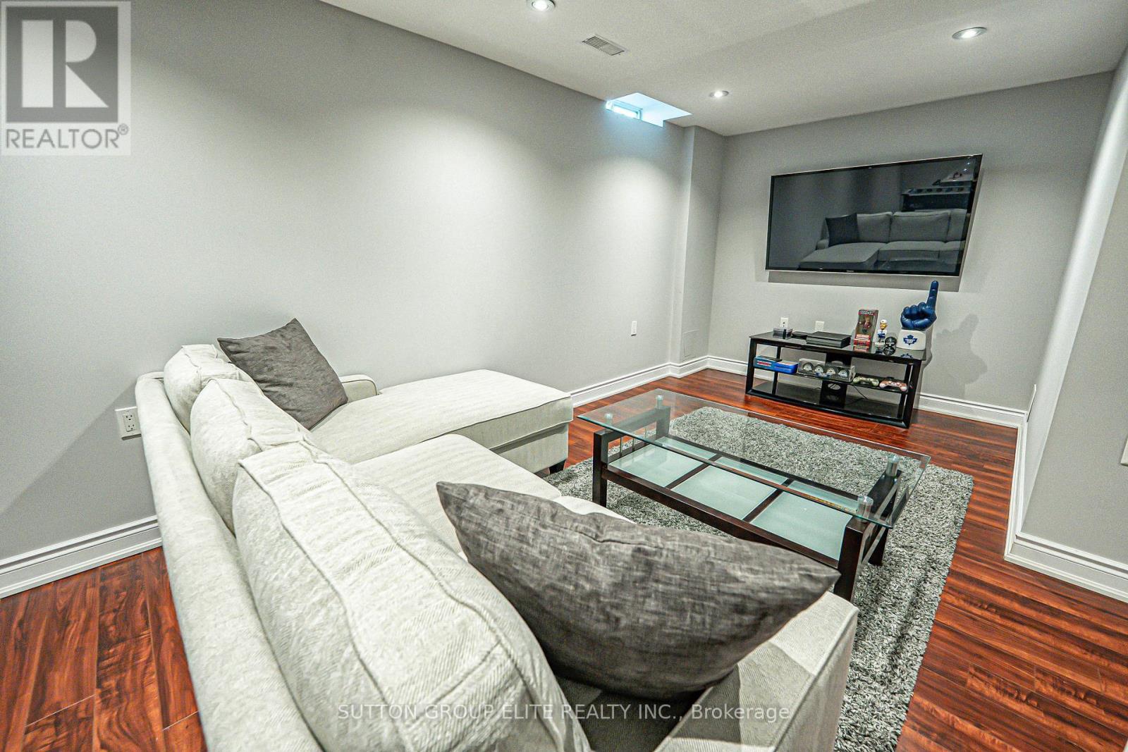 298 Fredericksburg Court, Mississauga, ON