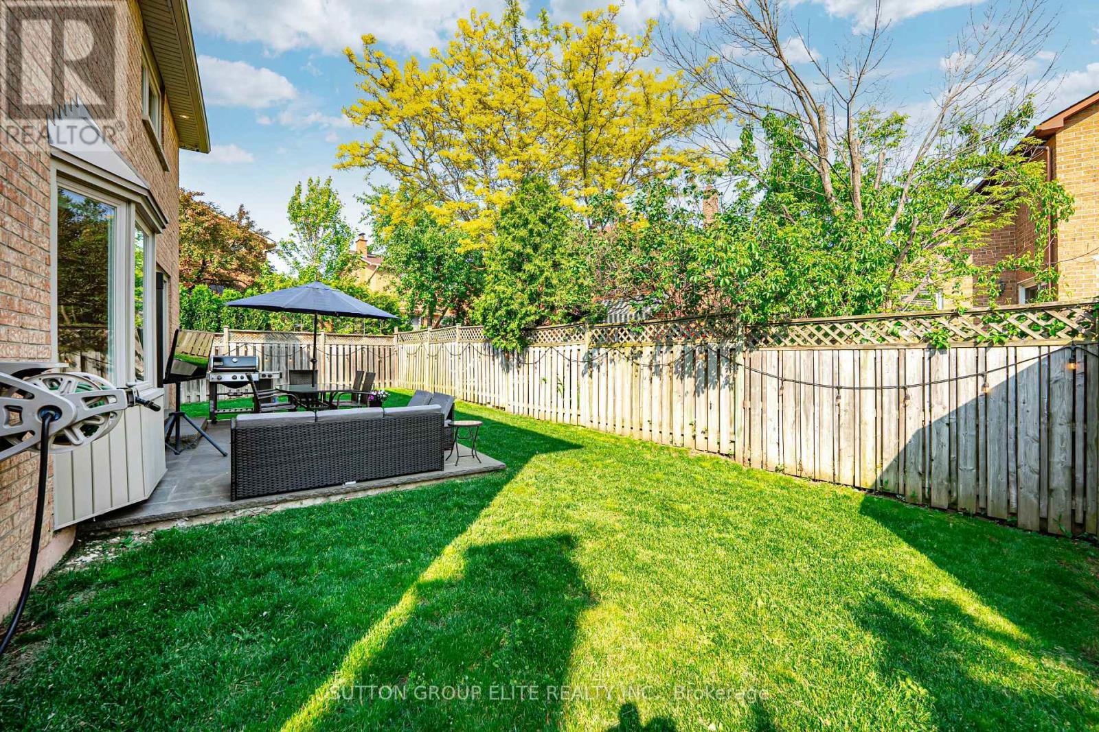 298 Fredericksburg Court, Mississauga, ON