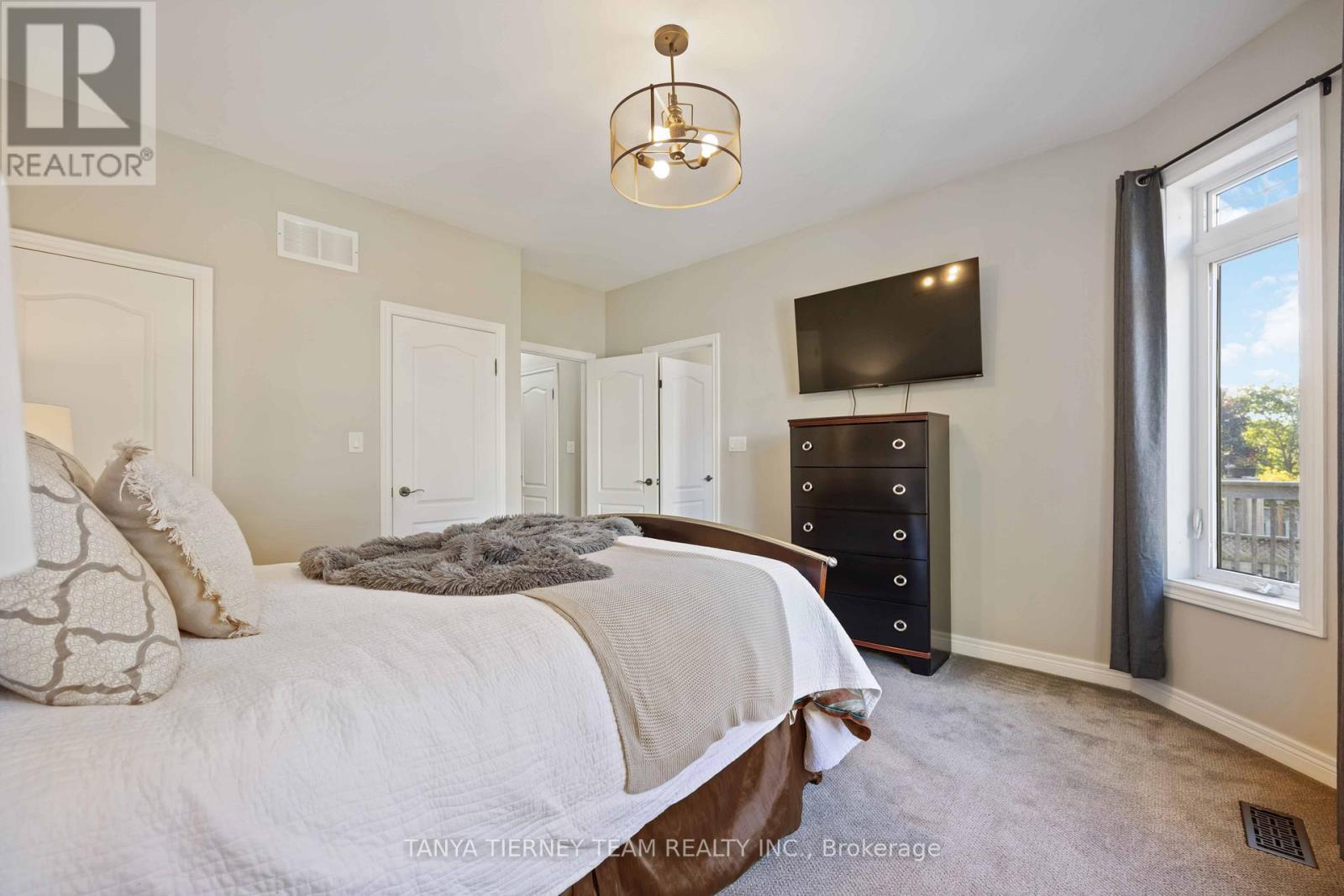 16 Cody Avenue, Whitby, ON