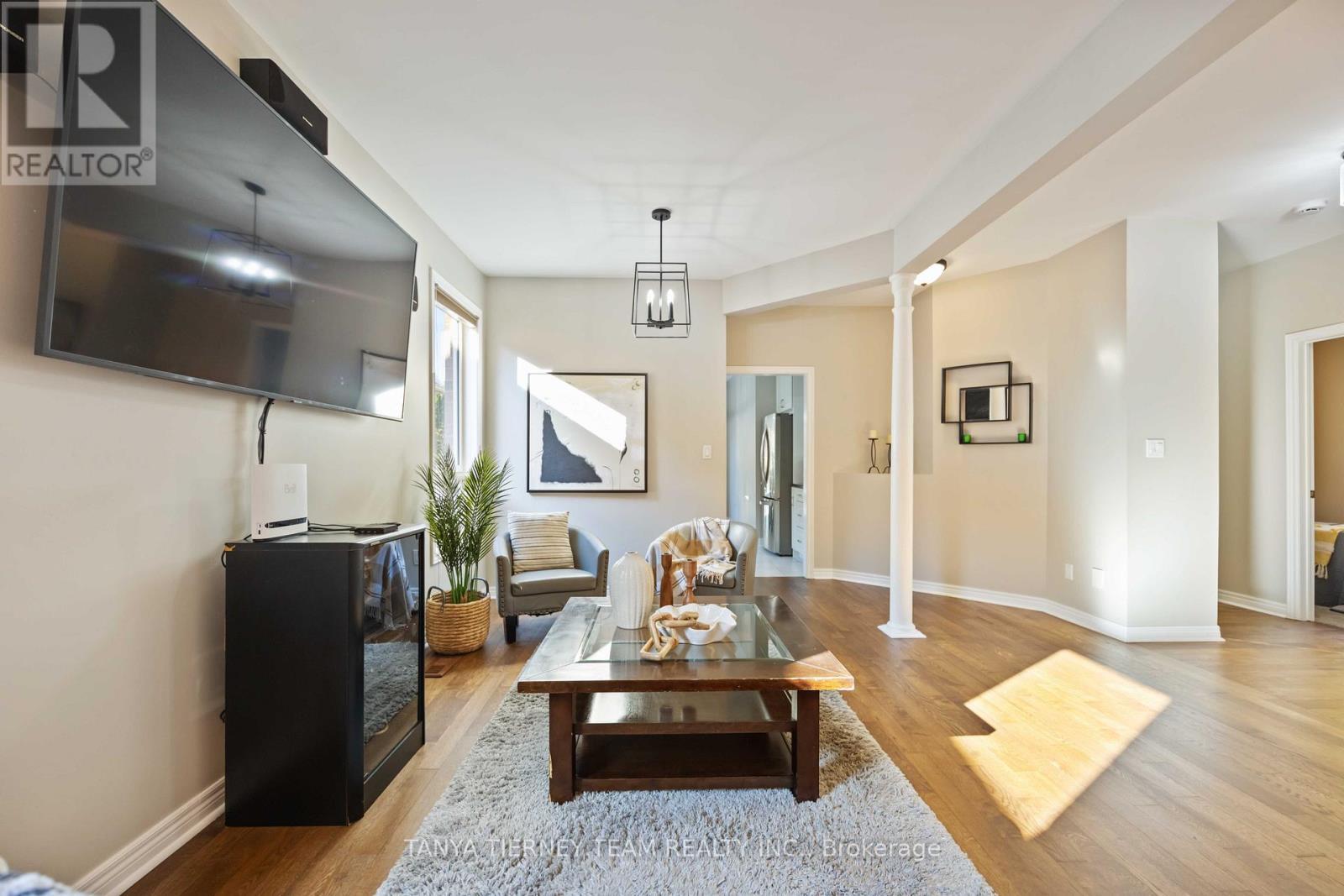 16 Cody Avenue, Whitby, ON