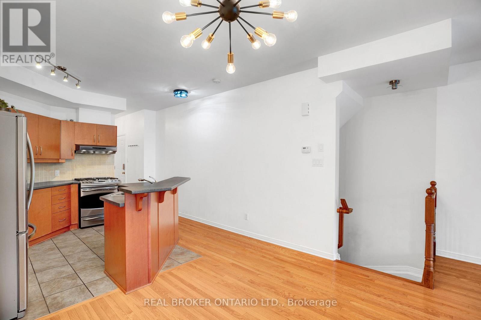 292 London Terrace, Ottawa, ON