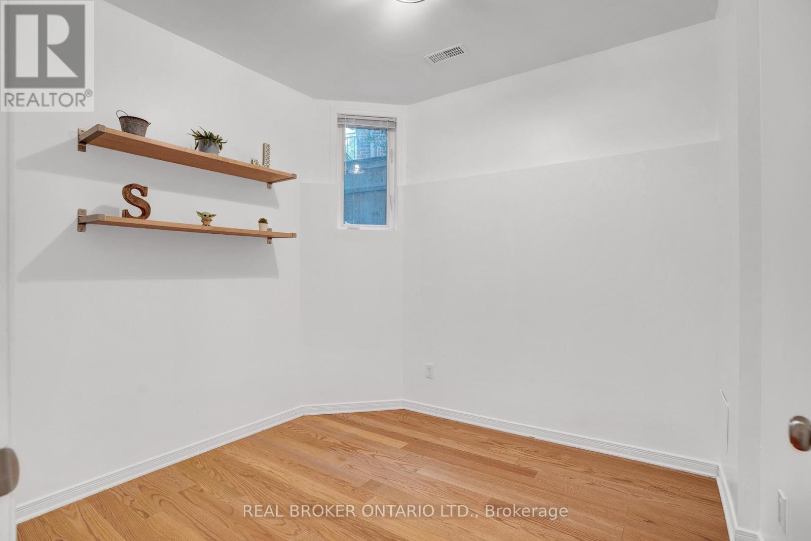 292 London Terrace, Ottawa, ON