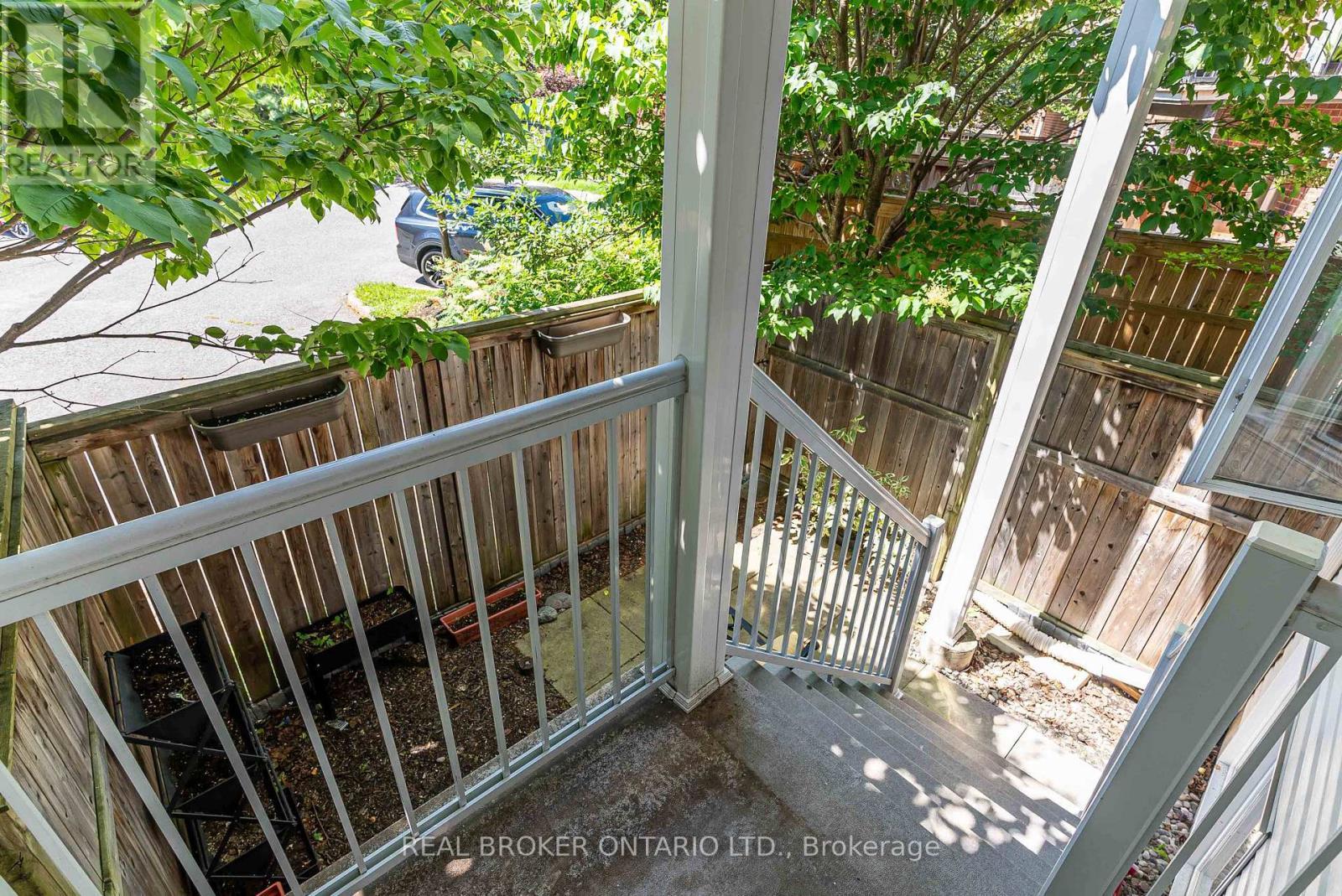 292 London Terrace, Ottawa, ON