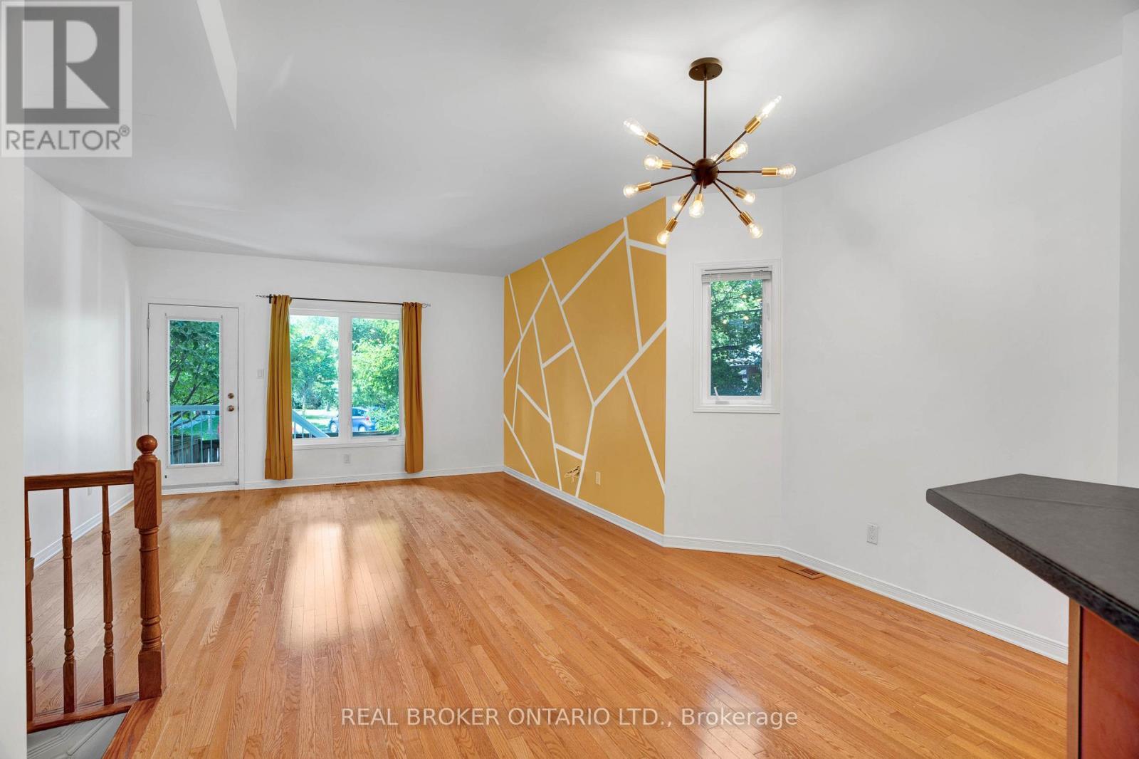 292 London Terrace, Ottawa, ON