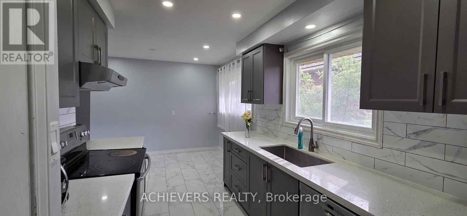 222 Sixth Avenue, Kitchener, ON