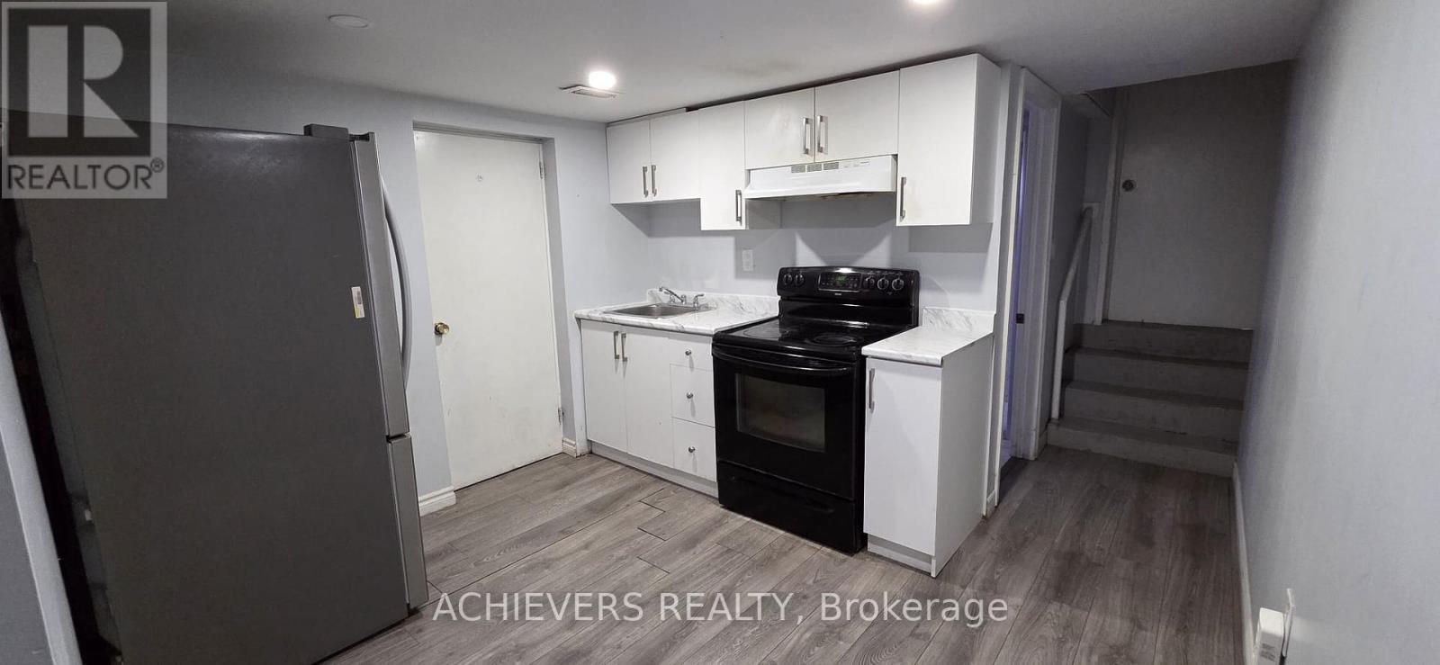 222 Sixth Avenue, Kitchener, ON