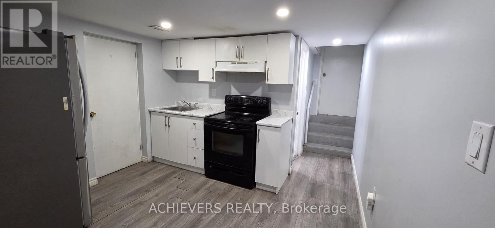 222 Sixth Avenue, Kitchener, ON