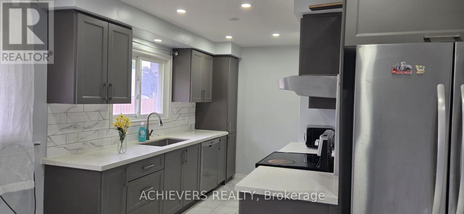 222 Sixth Avenue, Kitchener, ON