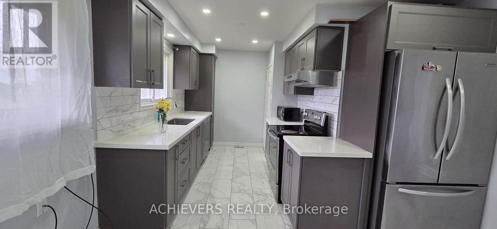222 Sixth Avenue, Kitchener, ON