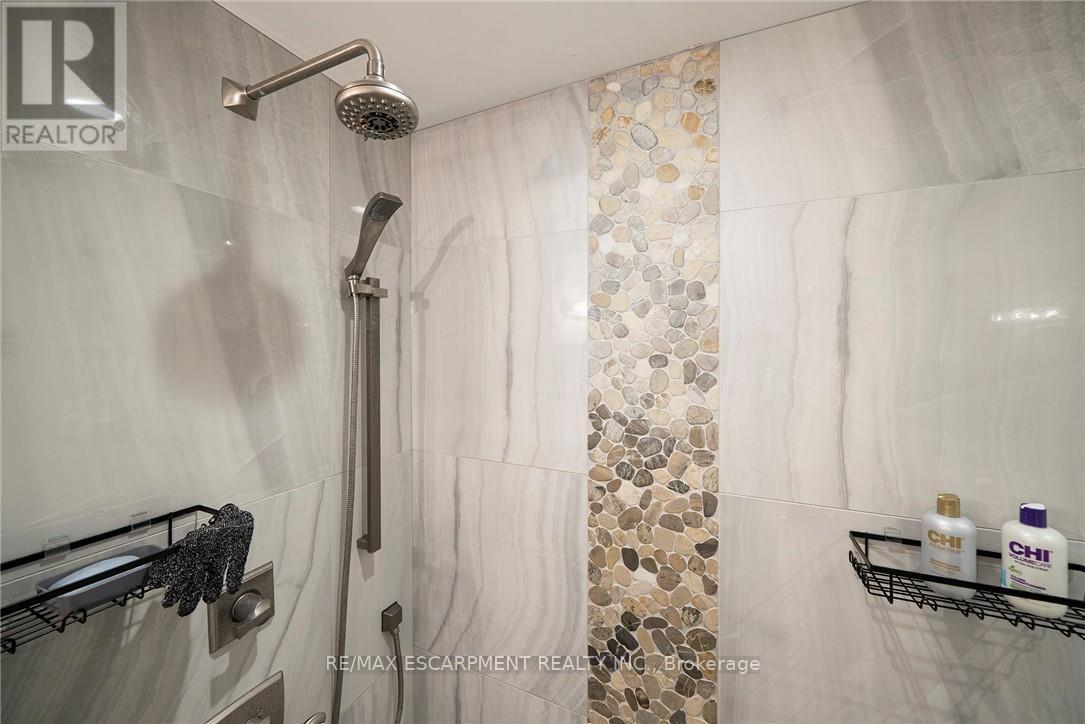 73 Eleanor Avenue, Hamilton, ON