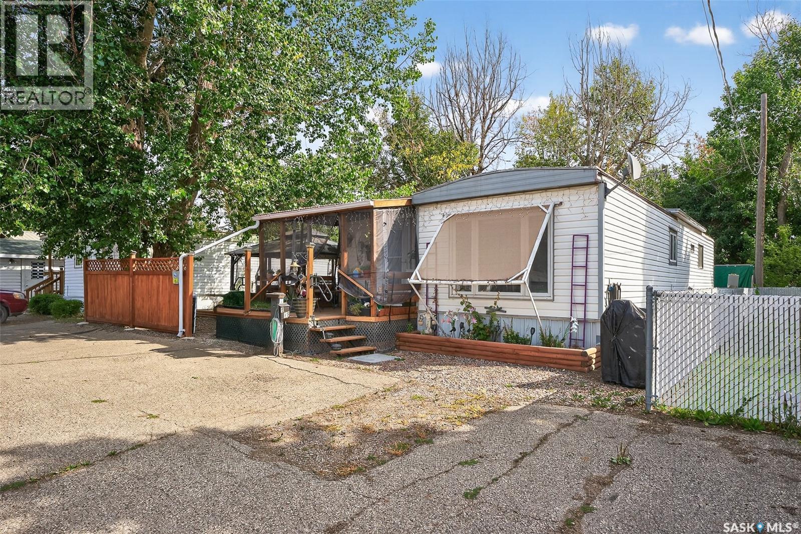 #B19 1455 9Th Avenue Ne, Moose Jaw, SK