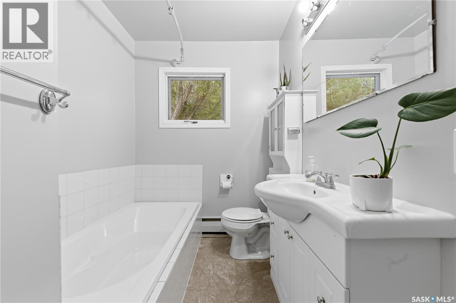 25 Qu'Appelle Drive W, Lumsden, SK