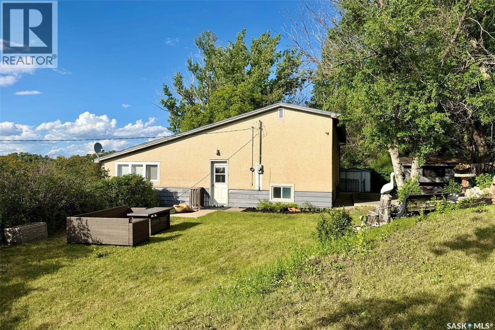 25 Qu'Appelle Drive W, Lumsden, SK