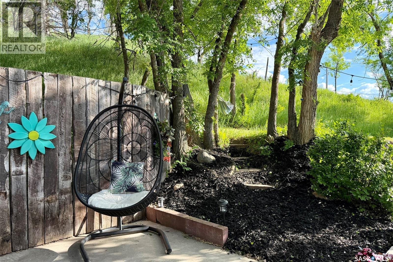 25 Qu'Appelle Drive W, Lumsden, SK