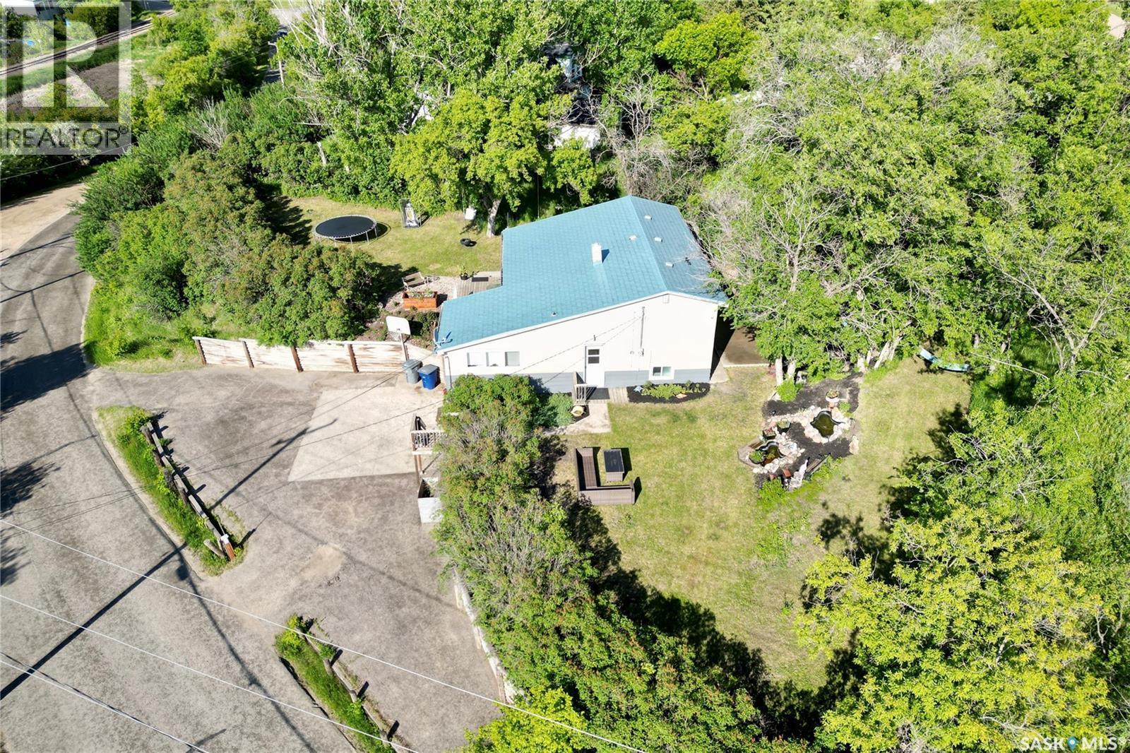 25 Qu'Appelle Drive W, Lumsden, SK