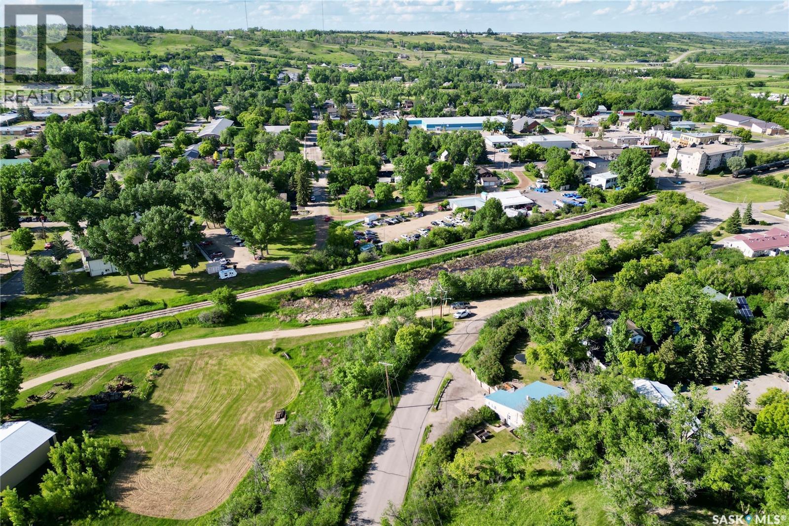 25 Qu'Appelle Drive W, Lumsden, SK