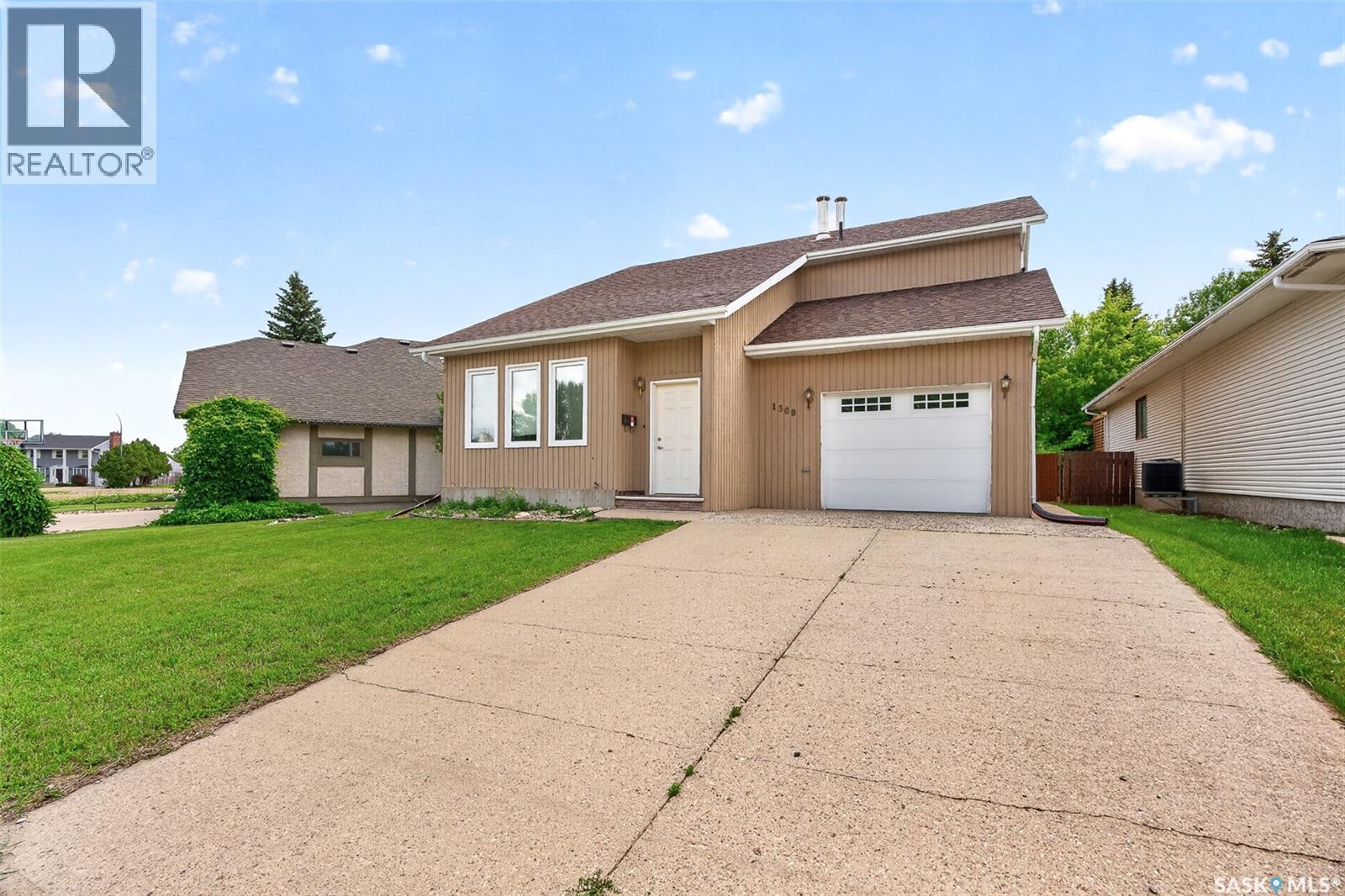 1309 Regal Crescent, Moose Jaw, SK
