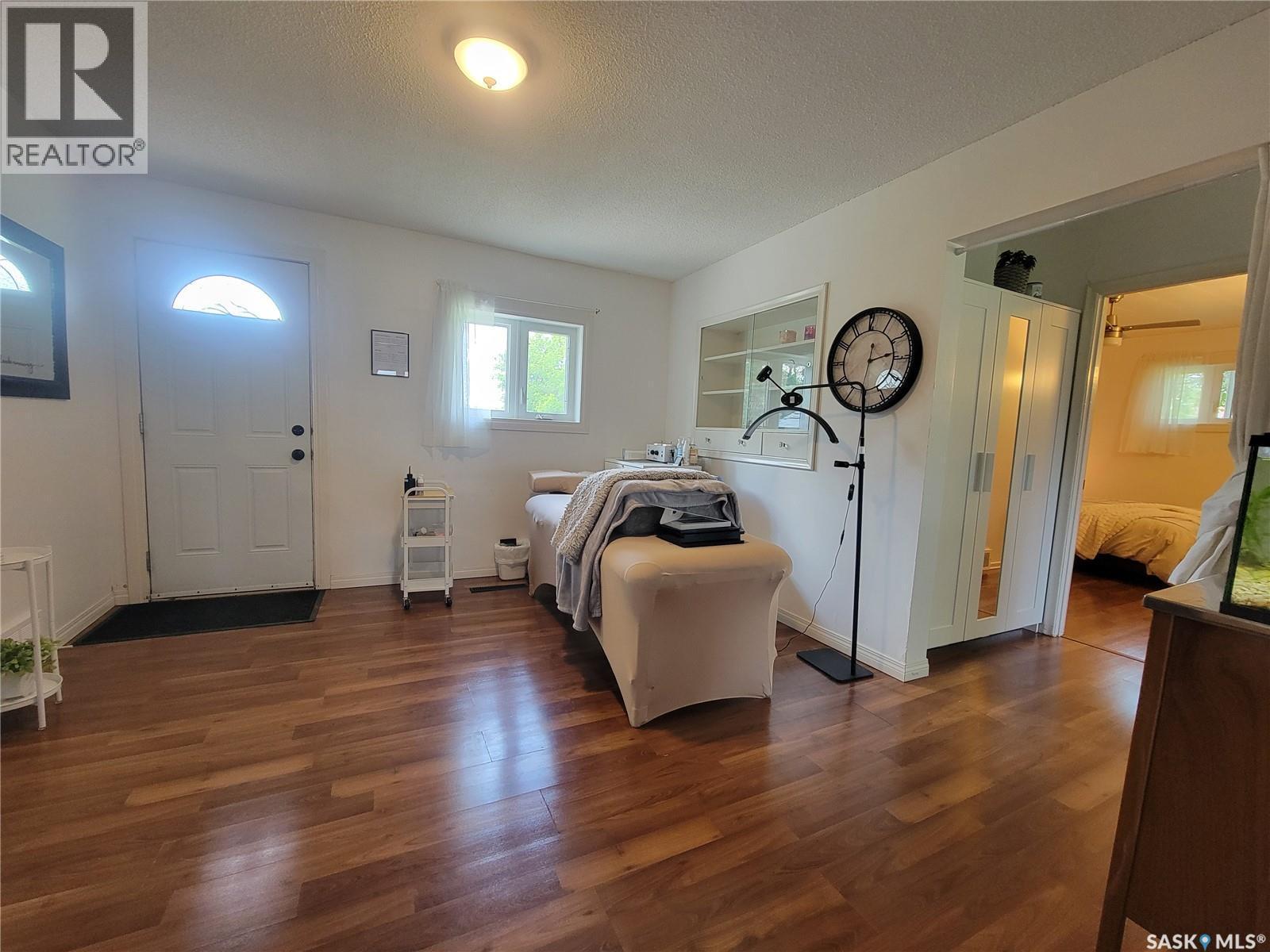 214 5Th Street, Denzil, SK