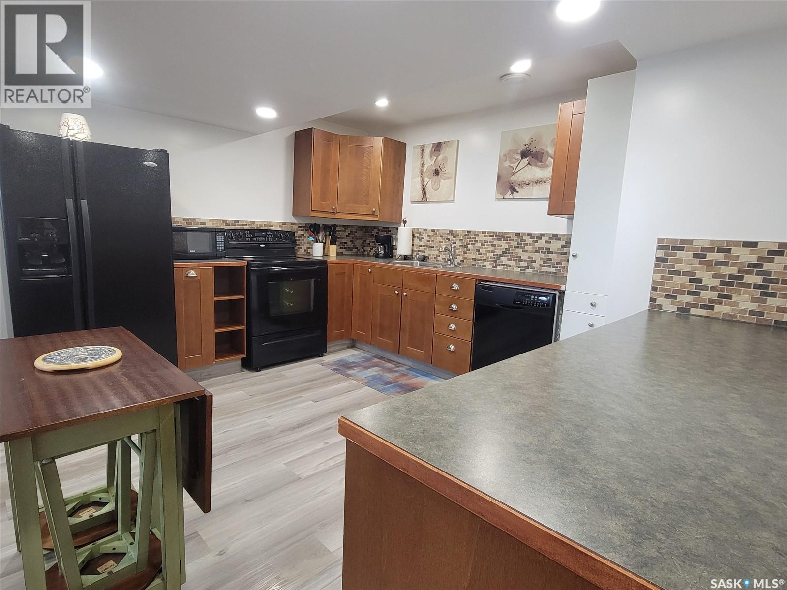 214 5Th Street, Denzil, SK