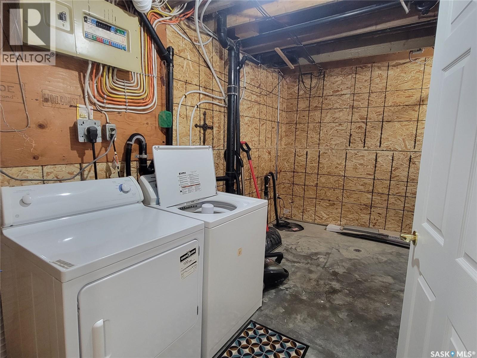 214 5Th Street, Denzil, SK