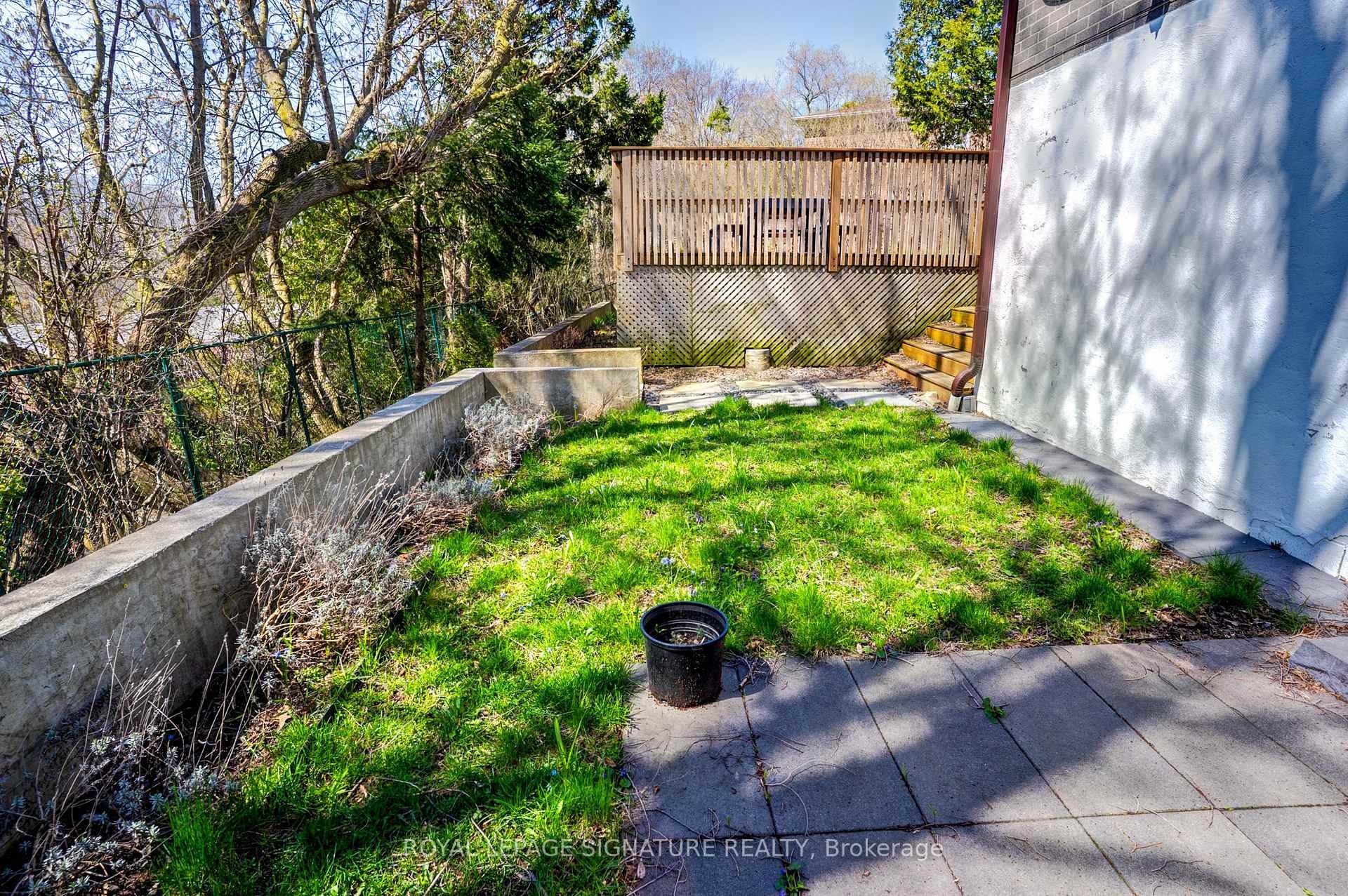 Bsmt-17 Avis Crescent, Toronto, ON