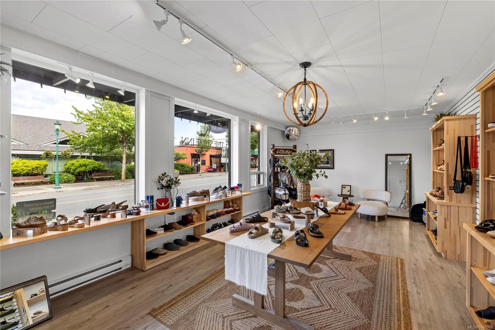 102 Second Ave West, Qualicum Beach, BC