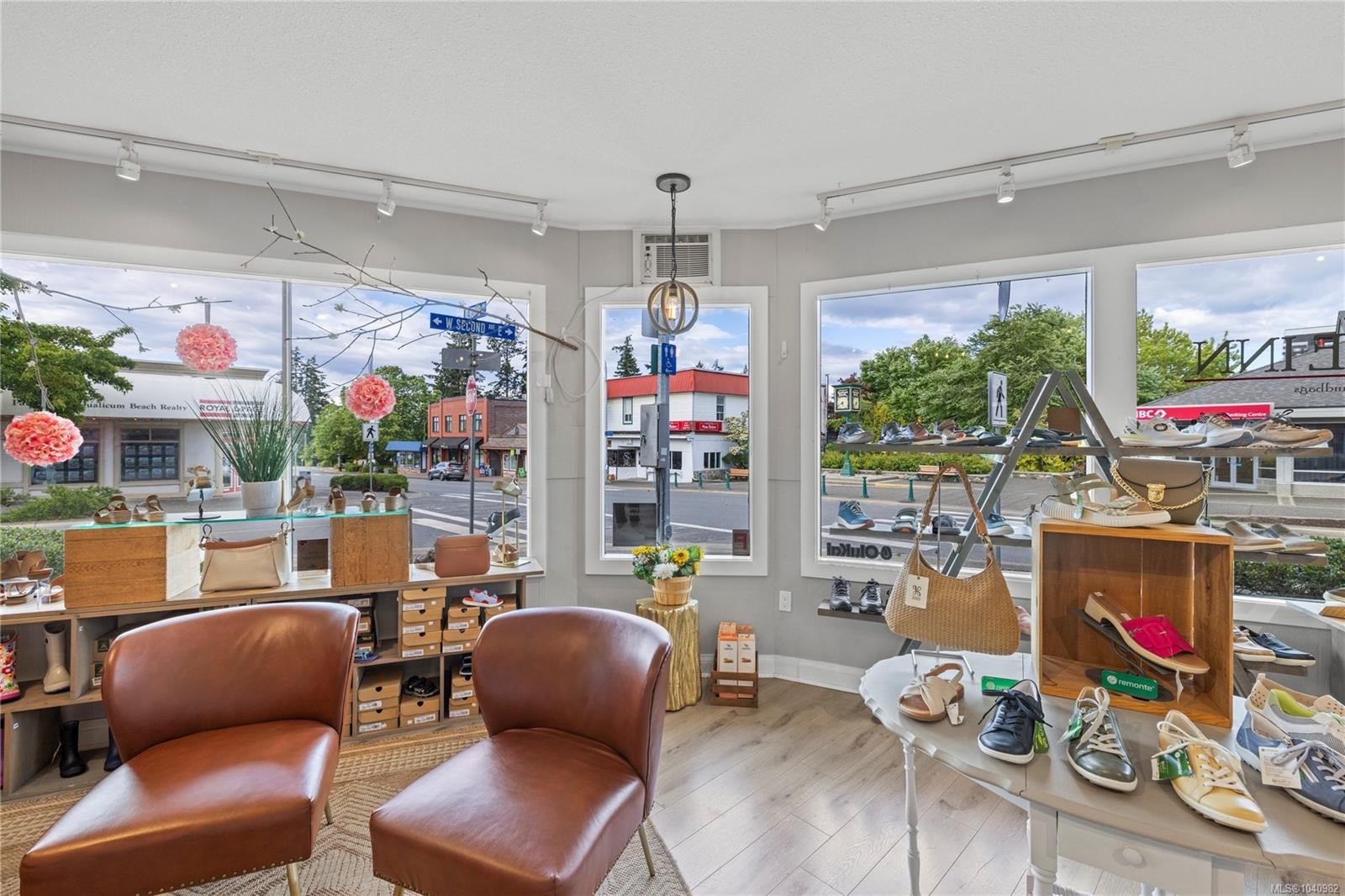 102 Second Ave West, Qualicum Beach, BC