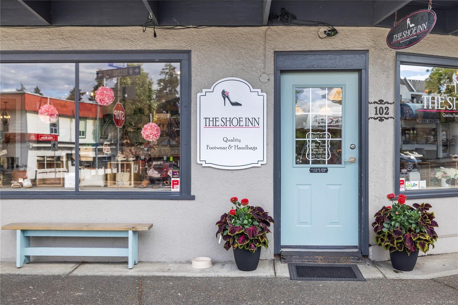 102 Second Ave West, Qualicum Beach, BC