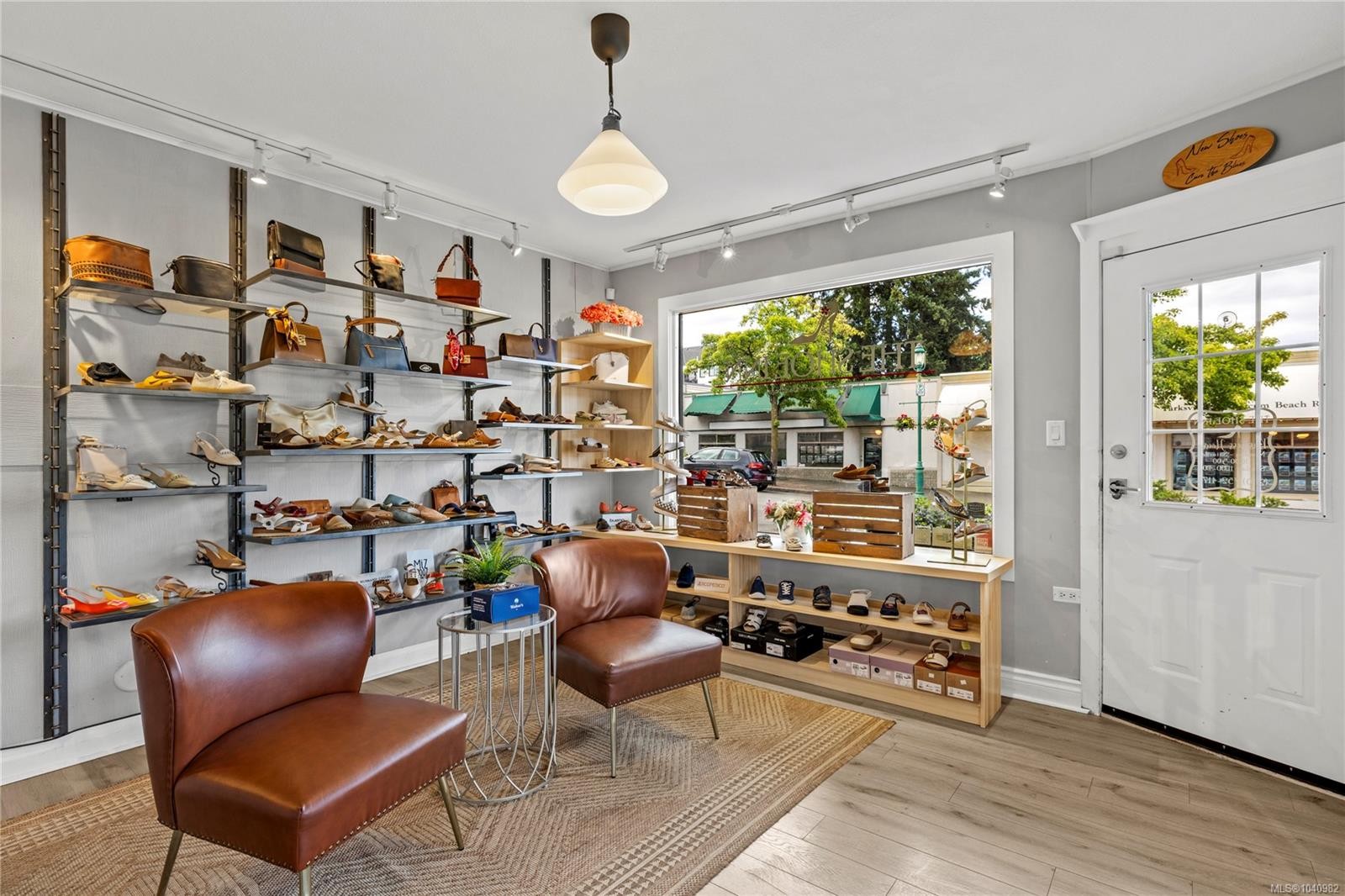 102 Second Ave West, Qualicum Beach, BC