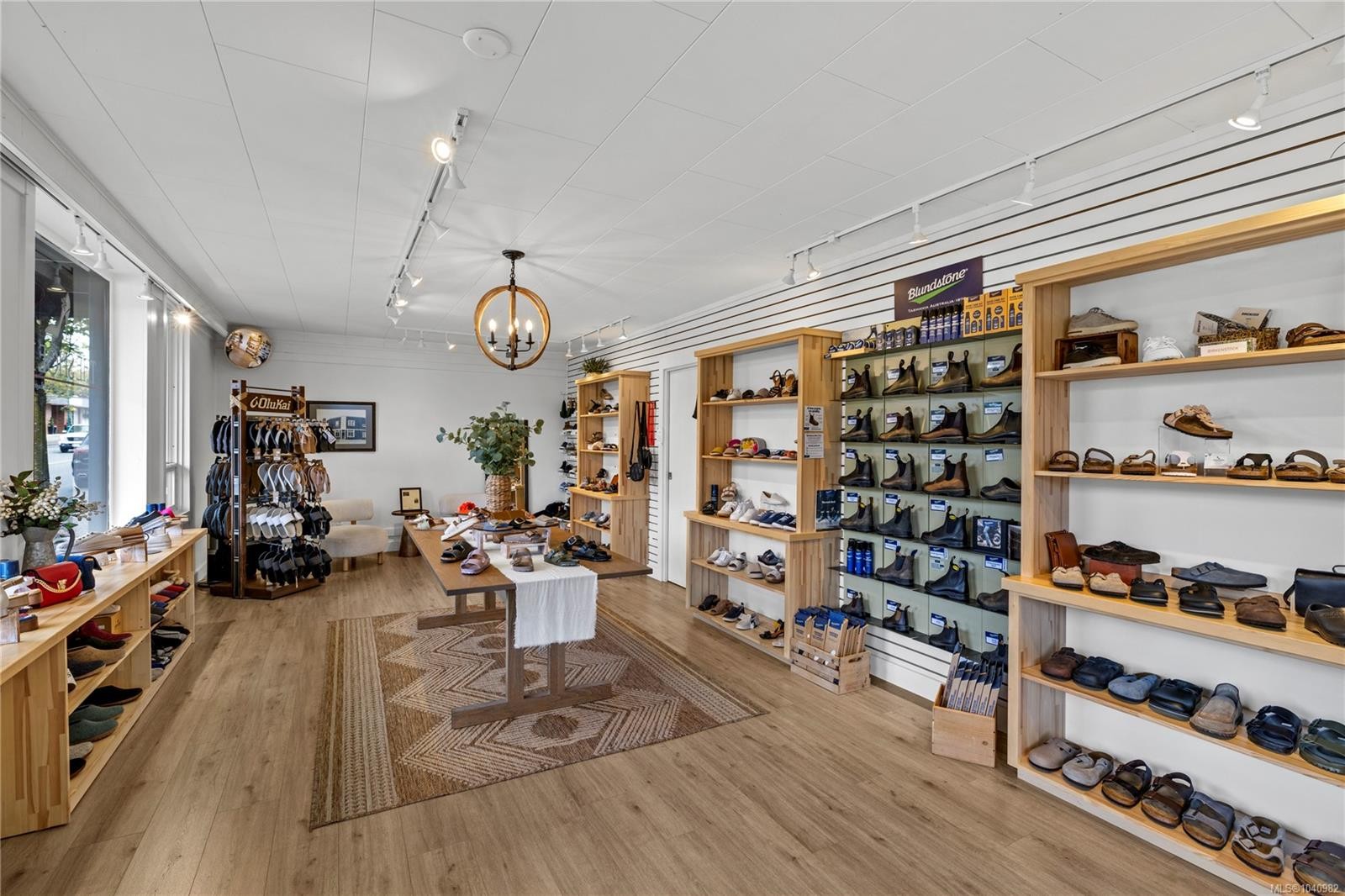102 Second Ave West, Qualicum Beach, BC
