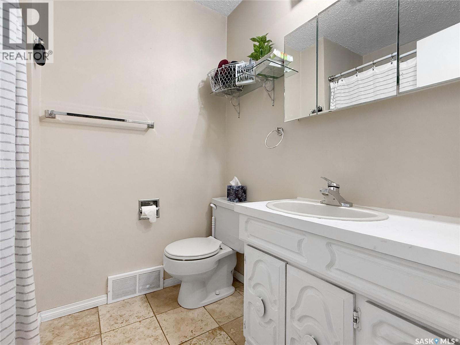 345 6Th Avenue Se, Swift Current, SK