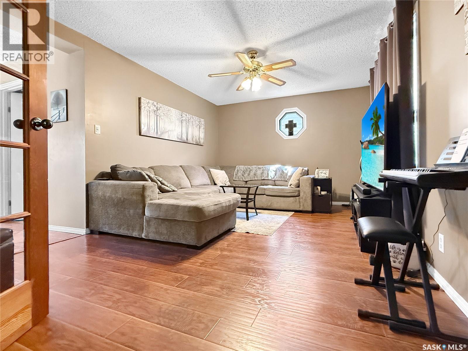 345 6Th Avenue Se, Swift Current, SK