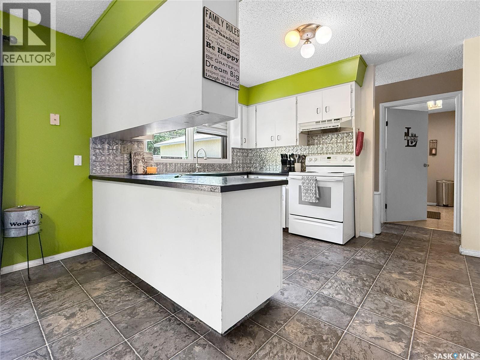 345 6Th Avenue Se, Swift Current, SK