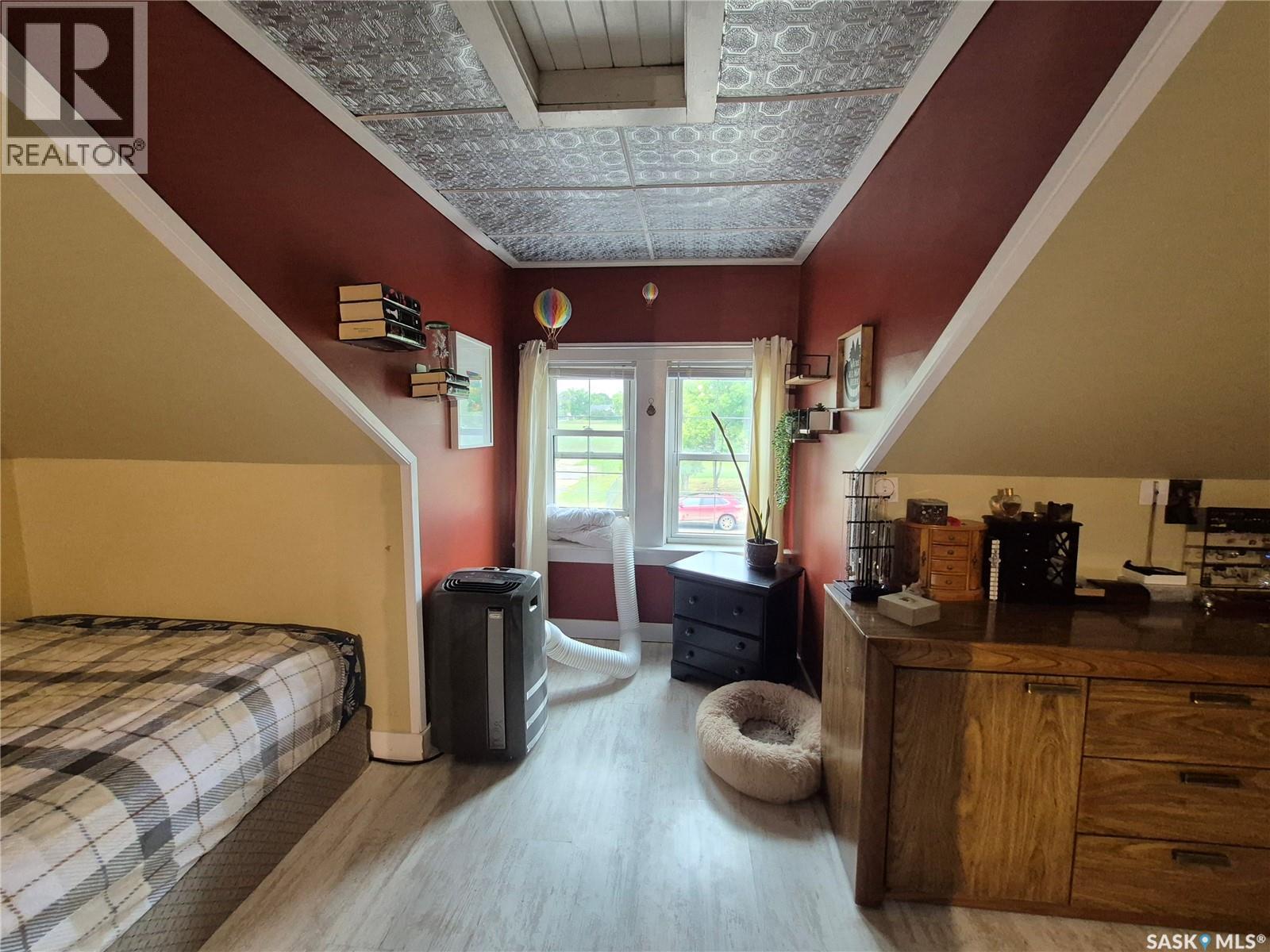 476 9Th Avenue Ne, Swift Current, SK