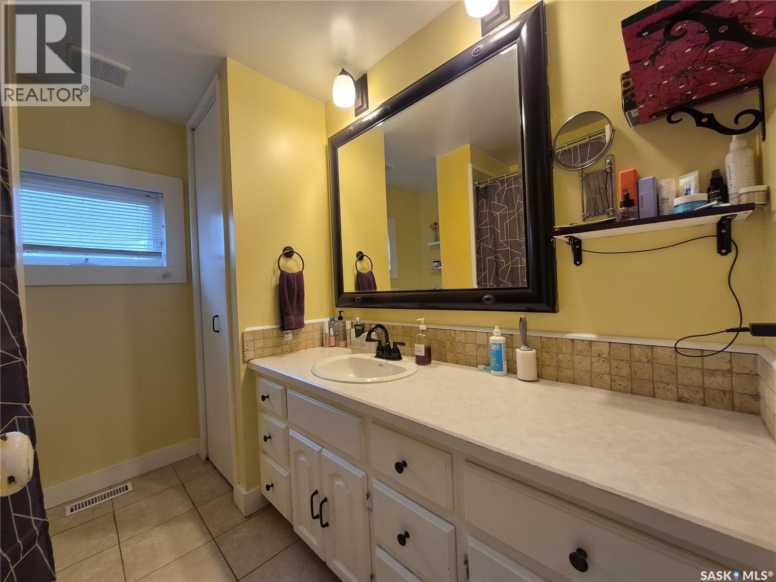 476 9Th Avenue Ne, Swift Current, SK
